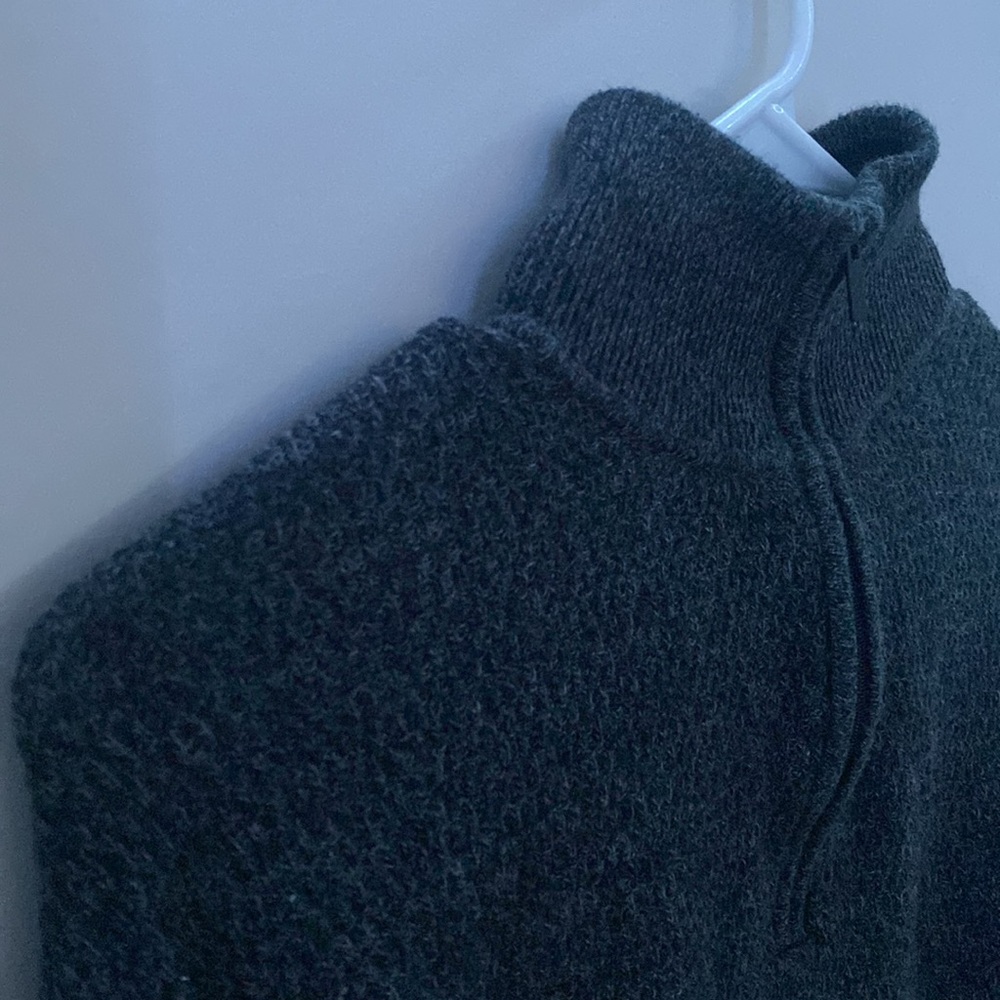 Mens Calvin Klein Turtle Neck Zipper Sweater Size M